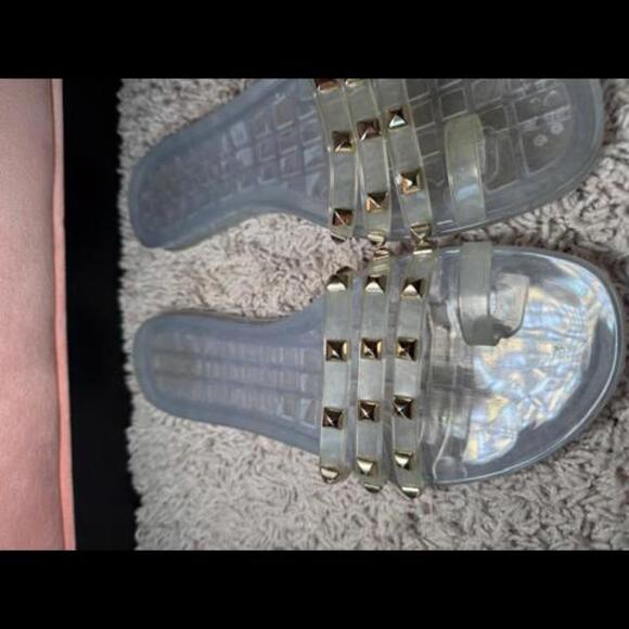 Vince Camuto - Clear Elishenta Jelly Slide Sandals - Picture 3 of 9
